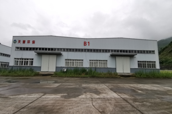 ���ƣ�λ����¡�^���R���Ϫ��ć�������ʹ�Ù༰���Ͻ�����������